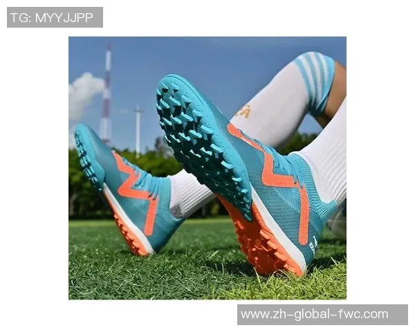 小李子正品足球鞋助你在球场上展现非凡实力与风采 小李子正品足球鞋助你在球场上展现非凡实力与风采