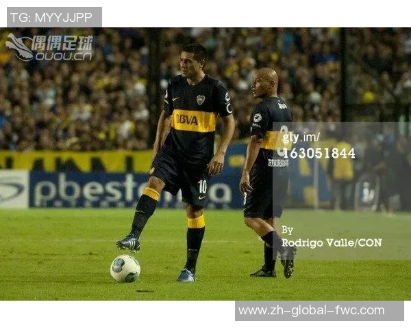 天下足球加里内维尔的传奇旅程与足球智慧的深度解析 天下足球加里内维尔的传奇旅程与足球智慧的深度解析